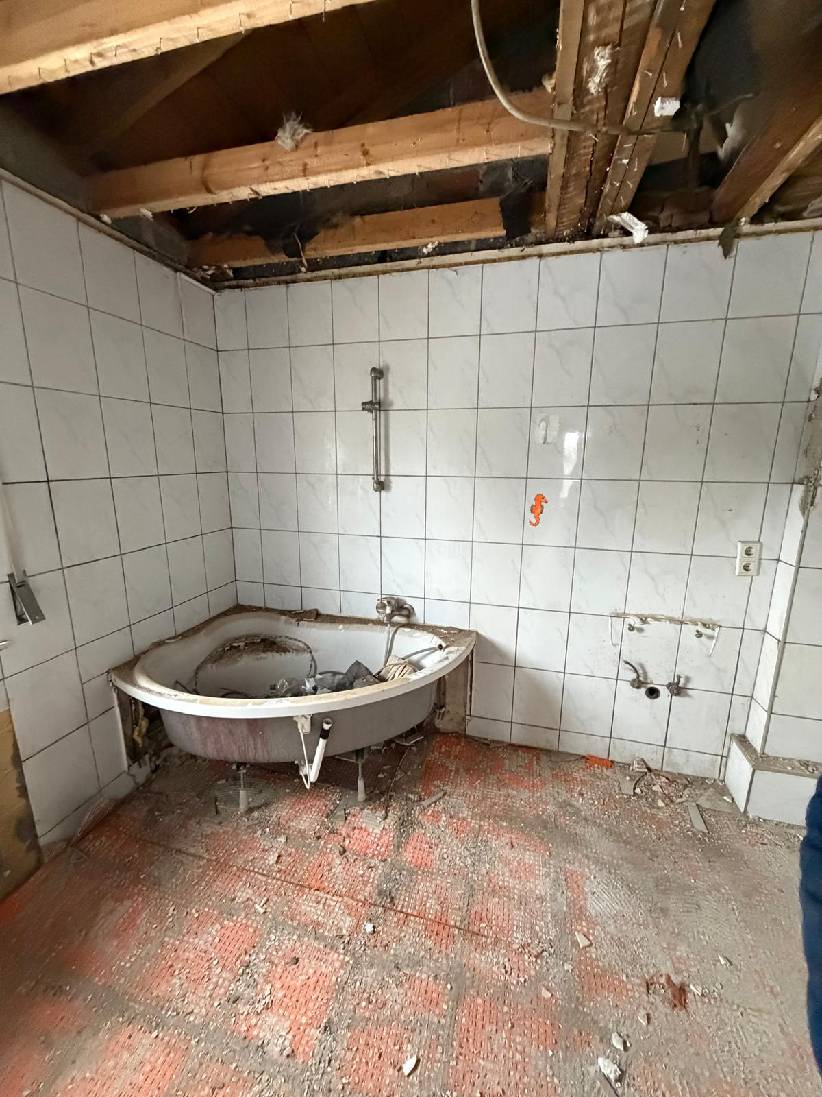 Fliesen- und Oberflächenrückbau